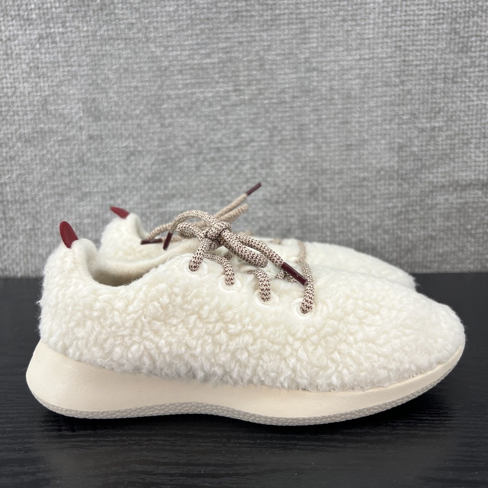 Allbirds Wool Lounger Kids youth size 1 Cream Sherpa Lace Up Sneakers